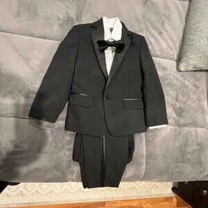 Nautica Boys 4-piece Tuxedo (Suit, Shirt, Pants, Bowtie) Size 5